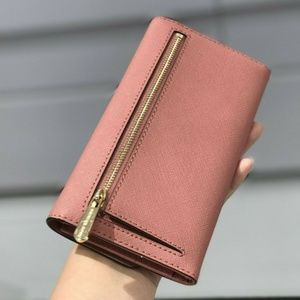 Michael Kors Bags - MICHAEL KORS JET SET LEATHER LG TRIFOLD WALLET Michael Kors Bags - MICHAEL KORS JET SET LEATHER LG TRIFOLD WALLET